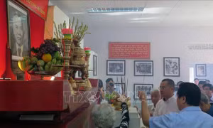 Dâng hương kỷ niệm 110 năm Ngày sinh Luật sư – Chủ tịch Nguyễn Hữu Thọ