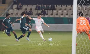 FIFA ca ngợi U23 Việt Nam: 'Bay như Trung Kiên, sút như Đình Bắc'