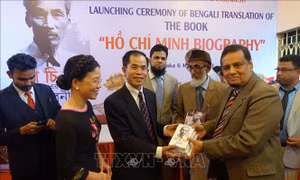Ra mắt cuốn sách 'Tiểu sử Hồ Chí Minh' tiếng Bengal