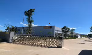 Công nhân nhà máy may tại xã Thanh Khê đã trở lại làm việc
