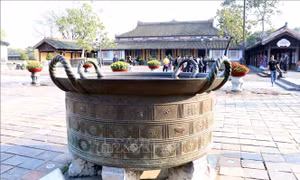 Độc đáo những chiếc vạc đồng thời chúa Nguyễn