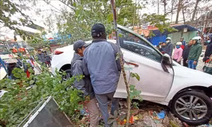 'Xe điên' lao vào chợ cóc khiến 10 người bị thương