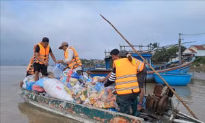 Cộng đồng quốc tế hỗ trợ Việt Nam gần 16 triệu USD khắc phục hậu quả thiên tai