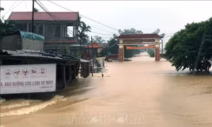 Lũ lên nhanh, cảnh báo nâng cấp độ rủi ro thiên tai từ Hà Tĩnh đến Thừa Thiên - Huế