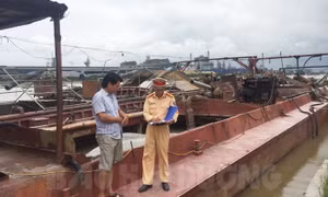 Bị phạt 150 triệu đồng vì khai thác cát lòng sông không phép