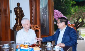 Thủ tướng Phạm Minh Chính thăm, chúc Tết nguyên lãnh đạo Đảng, Nhà nước