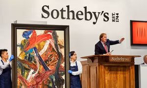 Tỷ phú Pháp đề nghị mua Sotheby's với giá 3,7 tỷ USD