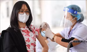 Đã tiêm đủ vaccine vẫn phải duy trì nghiêm các biện pháp phòng, chống dịch COVID-19