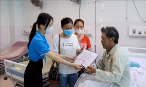 Nối nhịp cầu nhân ái, sẻ chia với bệnh nhân nghèo