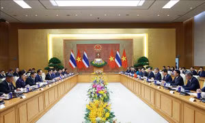 Thủ tướng Lê Minh Hưng hội đàm với Thủ tướng Thái Lan Anutin Charnvirakul