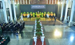 Lễ tang đồng chí Vũ Oanh