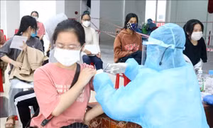 Quảng Trị dừng quy định riêng về giám sát và cách ly y tế gây khó người dân