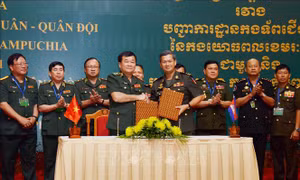 Việt Nam - Campuchia tăng cường hợp tác quản lý và bảo vệ biên giới