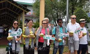 Đoàn Famtrip quốc tế tham quan, khảo sát du lịch Bến Tre