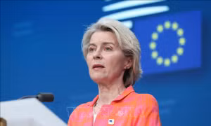 EU sẵn sàng đàm phán sau đe dọa áp thuế rượu từ Mỹ