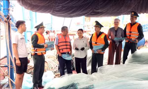 Hải Phòng siết chặt giám sát hành trình tàu cá, chống khai thác IUU