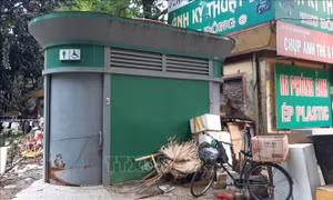 Nhà vệ sinh công cộng ở Hà Nội: Để 'công trình phụ' không còn là phụ