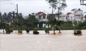 Đắk Lắk mưa lớn gây ngập lụt trên diện rộng, chia cắt nhiều khu vực dân cư