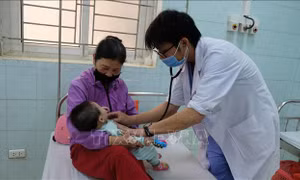  Người chữa lành trên 1.000 trái tim trẻ thơ 'lỡ nhịp'
