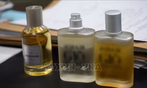 Triệt phá đường dây sản xuất, buôn bán nước hoa giả