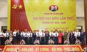 Na Son phấn đấu trở thành hình mẫu về vận hành chính quyền mới