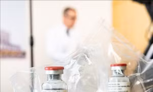 FDA cấp phép sử dụng thuốc kháng virus Remdesivir cho trẻ nhỏ từ 28 ngày tuổi trở lên