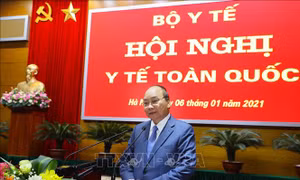 Thủ tướng: 2020 là năm không thể quên của ngành y tế
