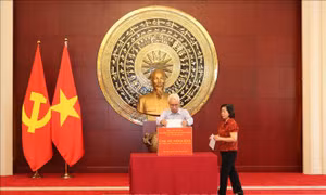 Đại sứ quán Việt Nam tại Trung Quốc phát động quyên góp ủng hộ đồng bào vùng lũ