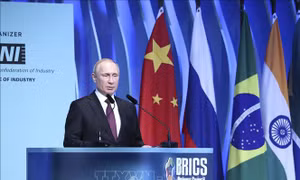 Tổng thống Nga thúc đẩy sử dụng đồng ruble làm đồng tiền của BRICS 