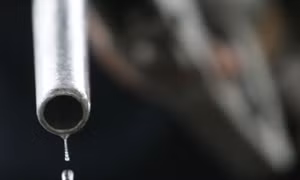 Giá dầu thế giới giảm do lo ngại nhu cầu thấp