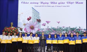 Chủ tịch nước: Kiên trì đổi mới để nâng cao chất lượng đào tạo, nghiên cứu lĩnh vực khoa học xã hội và nhân văn