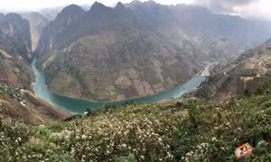 Trên đỉnh trời Mèo Vạc