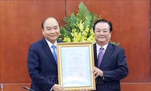 Thủ tướng trao quyết định bổ nhiệm Thứ trưởng Bộ Nông nghiệp và Phát triển nông thôn