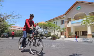 Xe đạp lọc khí - sáng tạo bảo vệ môi trường của nhóm học sinh THPT
