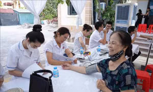 Đưa bác sĩ giỏi về cơ sở, nâng chất lượng y tế tuyến đầu