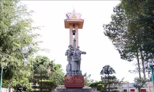 Chiến thắng của tinh thần quốc tế cao cả và trong sáng