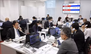 Chứng khoán châu Á hòa theo đà tăng kỷ lục của chỉ số Nikkei 225