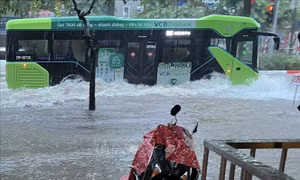 Ngành giao thông Hà Nội lên phương án ứng phó với ngập lụt, vỡ đê
