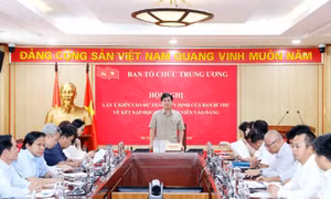 Lấy ý kiến vào dự thảo Quy định của Ban Bí thư về kết nạp học sinh, sinh viên vào Đảng