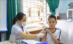 Đắk Lắk: Tăng độ bao phủ vaccine phòng COVID-19 cho trẻ em