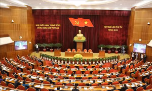 Đẩy mạnh xây dựng, chỉnh đốn Đảng và hệ thống chính trị 
