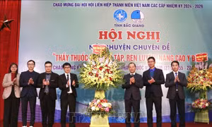 Nâng cao trình độ, y đức cho đội ngũ bác sỹ trẻ