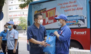 Hà Nội: Gần 104.000 lao động tự do được nhận hỗ trợ