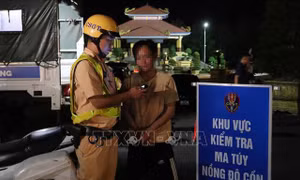 Kiểm tra, xử lý nghiêm vi phạm nồng độ cồn trên các tuyến đường trọng điểm