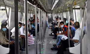 New Delhi khôi phục quy định bắt buộc đeo khẩu trang nơi công cộng