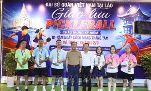 Cộng đồng người Việt Nam tại Lào đoàn kết hướng về Tổ quốc