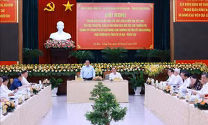 Thủ tướng: Khẩn trương cụ thể hoá chủ trương, đường lối của Đảng vào cuộc sống