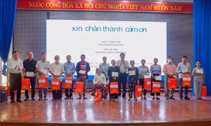 Tri ân các Mẹ Việt Nam Anh hùng, gia đình liệt sỹ tại Đà Nẵng