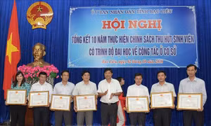 Trong 10 năm, Bạc Liêu thu hút được gần 450 cử nhân về công tác ở cơ sở