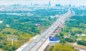 Hơn 70 mũi thi công gấp rút mở rộng cao tốc TP Hồ Chí Minh - Long Thành